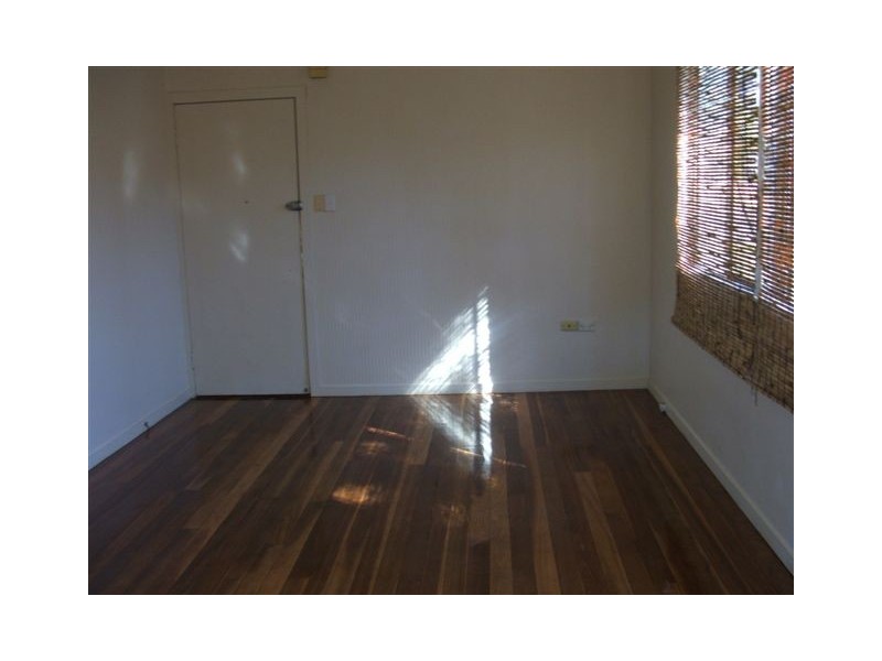 21 Albert Street, North Ipswich QLD 4305