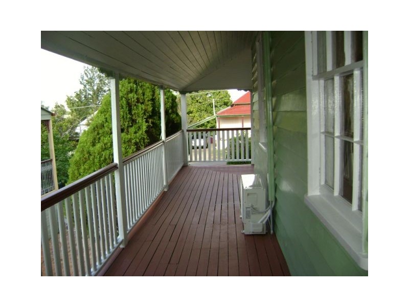 17 Murphy Street, Ipswich QLD 4305