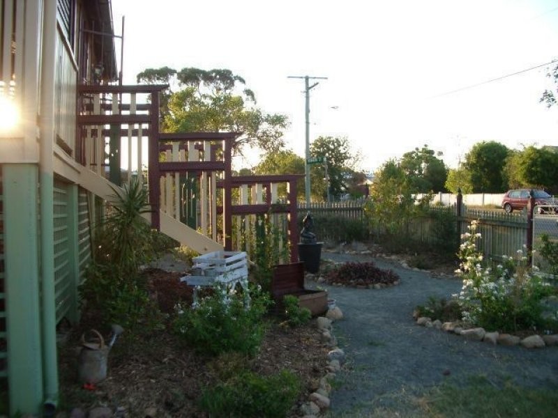 8  Grenville Street, Basin Pocket QLD 4305