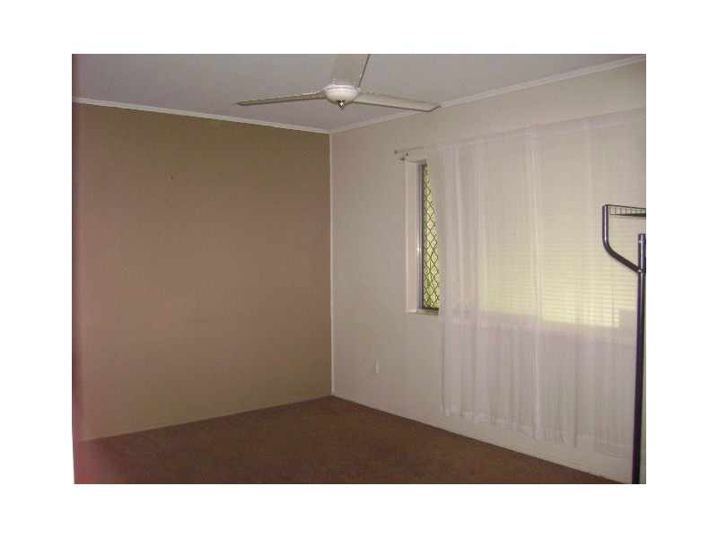 1 Burgess Street, Raceview QLD 4305