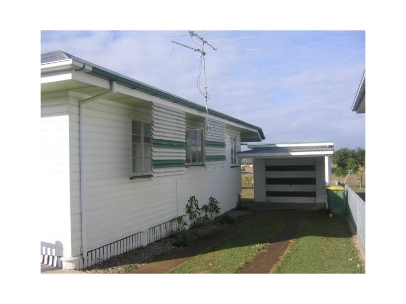 109 Blackstone Road, Silkstone QLD 4304