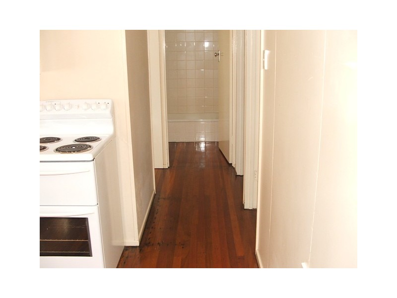 4/9 Green Street, Booval QLD 4304