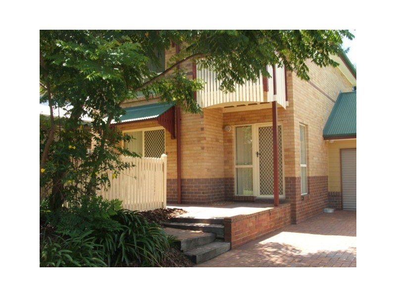 2/36 Edith Drive, North Ipswich QLD 4305