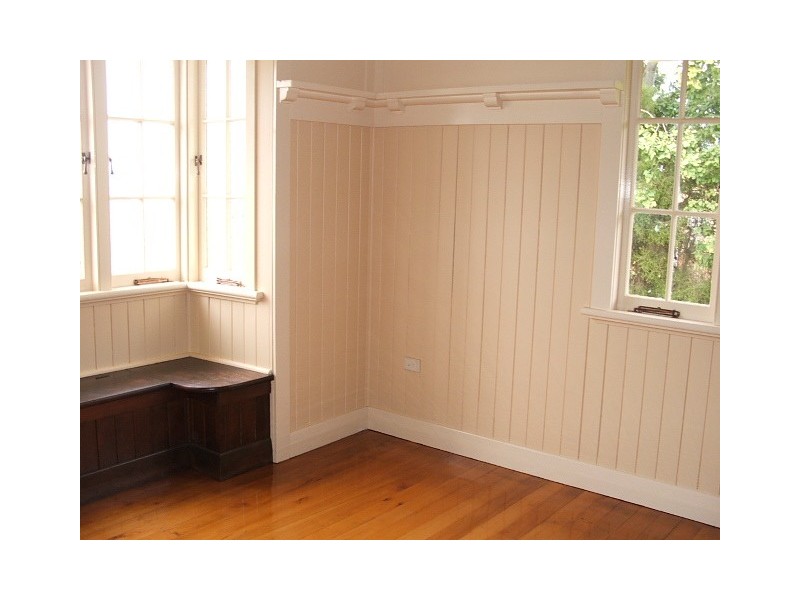 12 North Station Road, North Booval QLD 4304