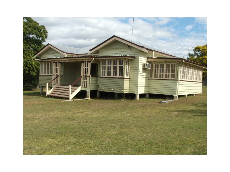 12 North Station Road, Booval QLD 4304