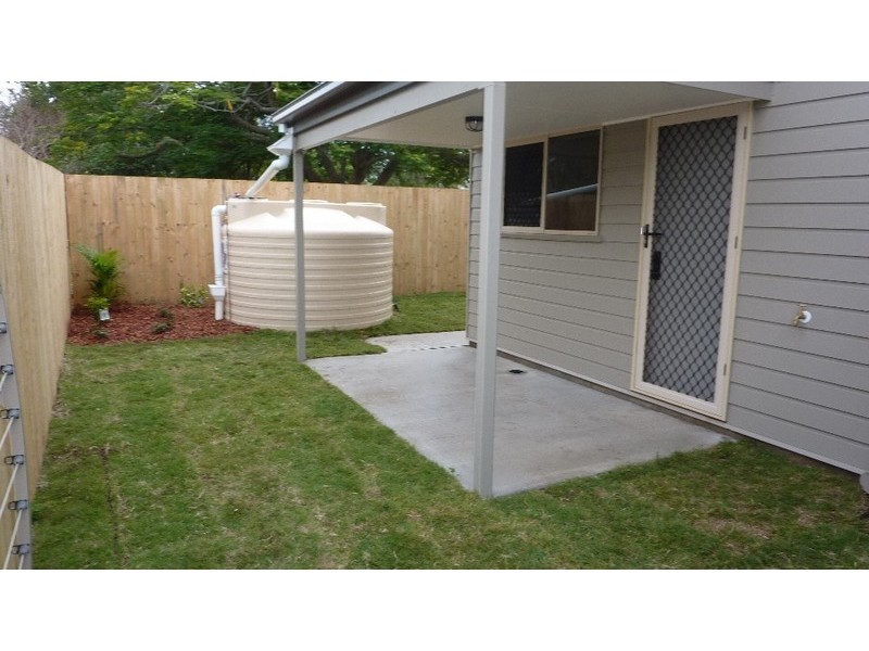 2/25 Dudleigh Street, Booval QLD 4304