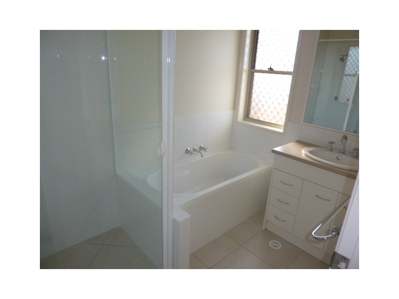 4 Imperial Court, Brassall QLD 4305