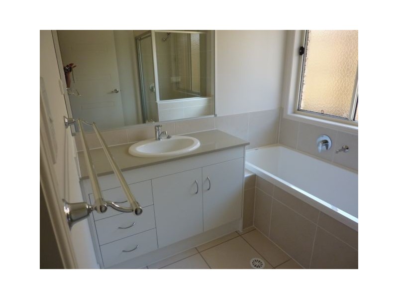 6 Julia Street, Brassall QLD 4305