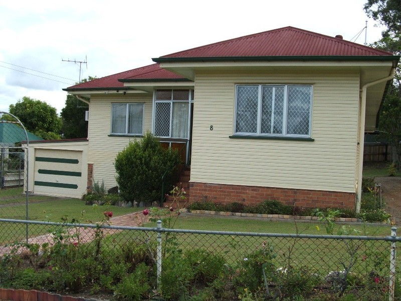 8  Cameron Street, Brassall QLD 4305