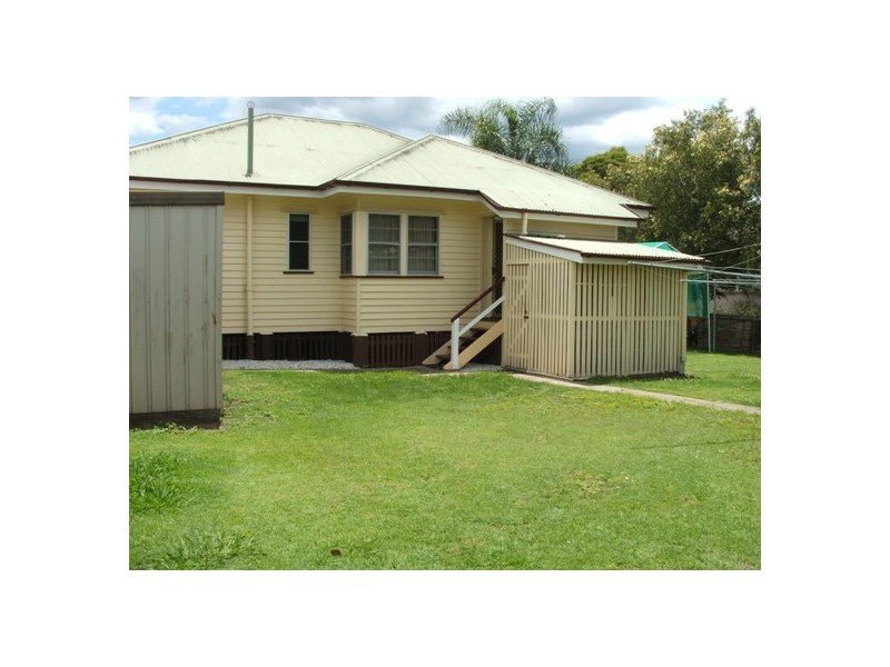 5 Adam Street, One Mile QLD 4305