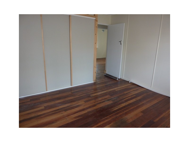 1 Trumper Street, East Ipswich QLD 4305