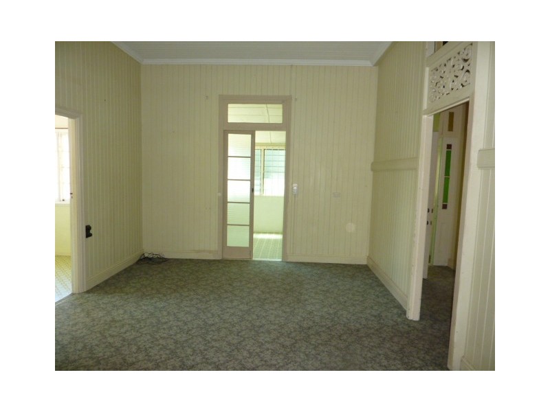 37 Waterworks Road, North Ipswich QLD 4305