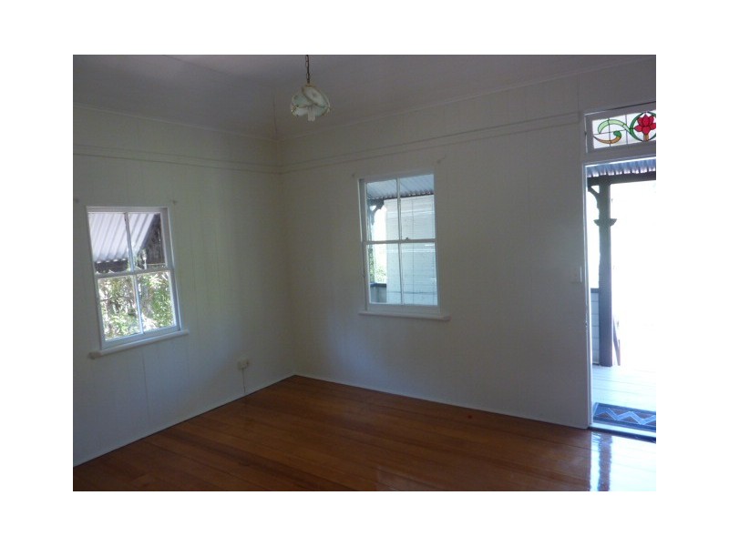 10 George Street, Blackstone QLD 4304