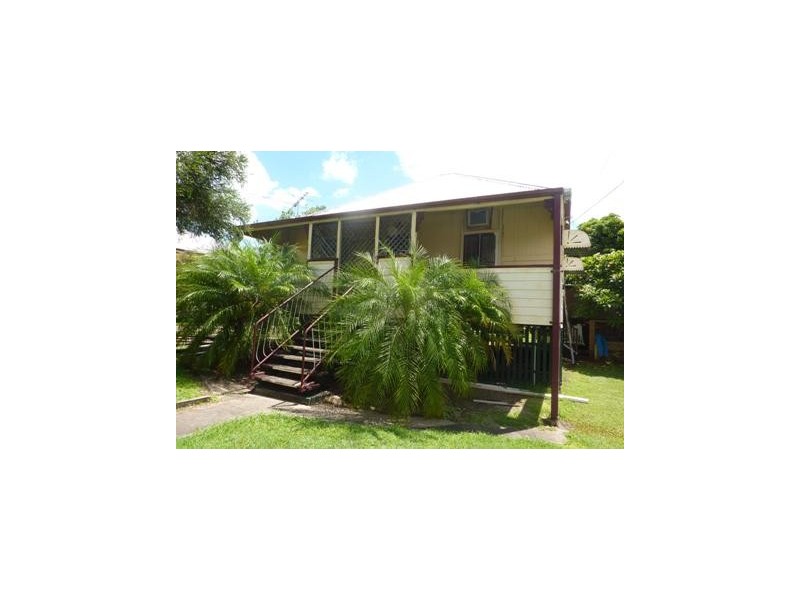 93 South Station Road, Booval QLD 4304