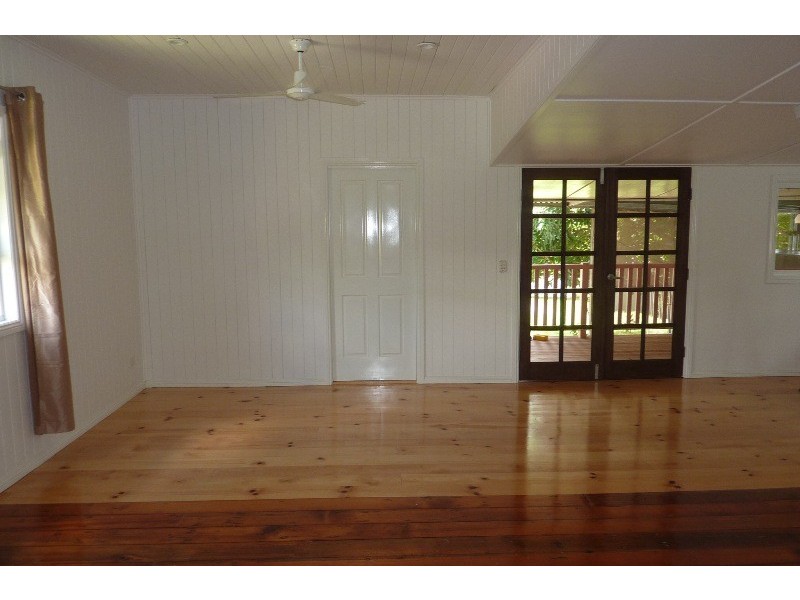 93 South Station Road, Booval QLD 4304