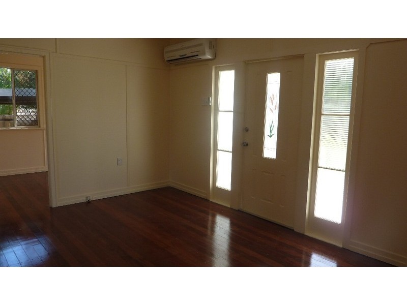 7 Queen Street, Newtown QLD 4305