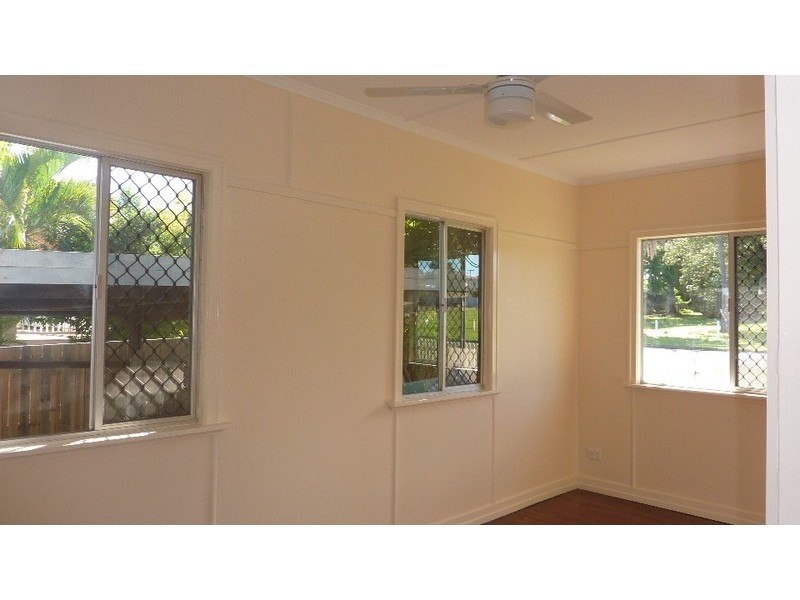 7 Queen Street, Newtown QLD 4305