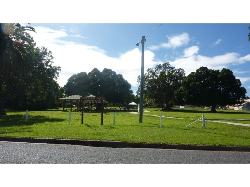 7 Queen Street, Newtown QLD 4305