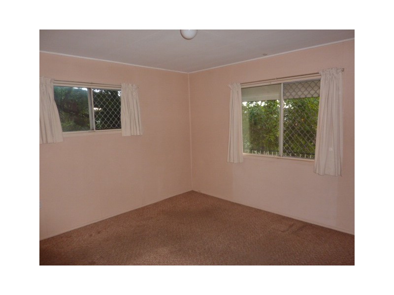 8 Callaghan Street, East Ipswich QLD 4305
