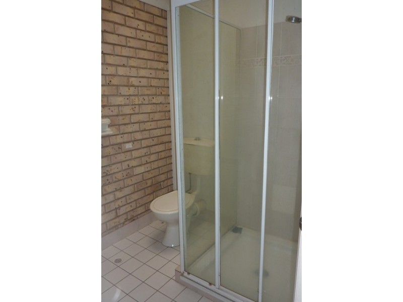 8/16 Lindsay Street, Bundamba QLD 4304