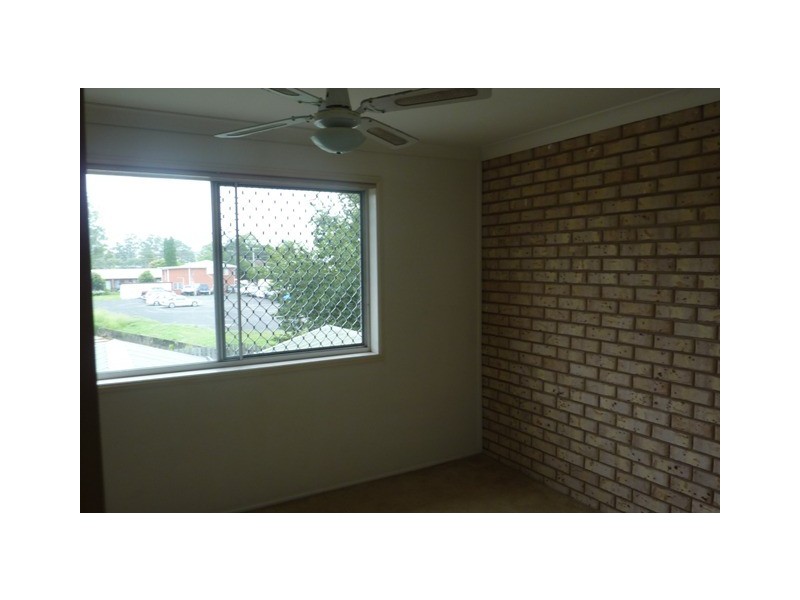 8/16 Lindsay Street, Bundamba QLD 4304