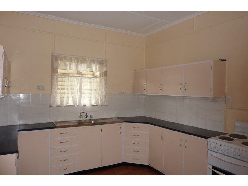 178 Glebe Road, Booval QLD 4304