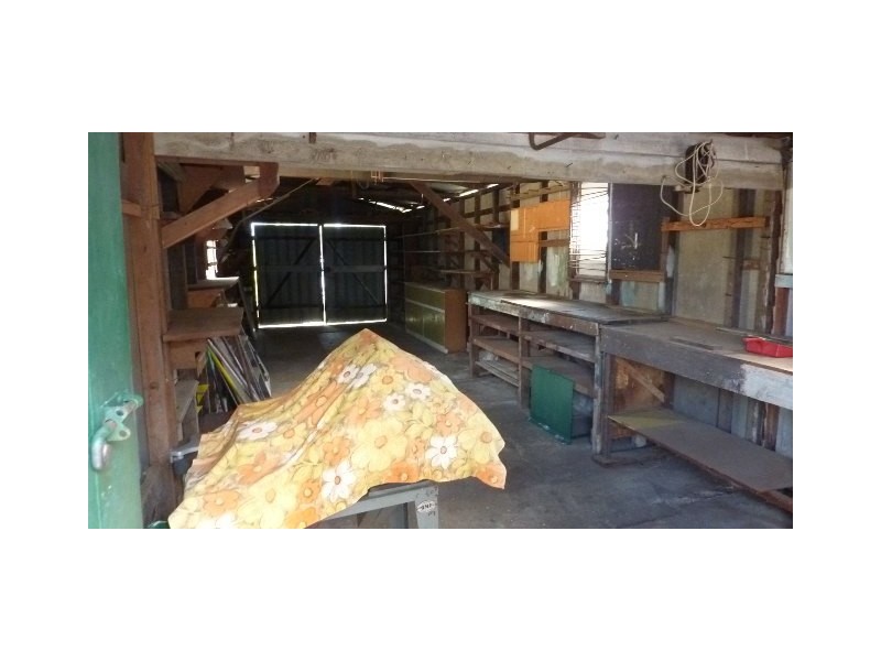 1 McGill Street, Raceview QLD 4305