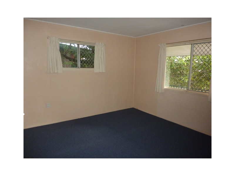 8 Callaghan Street, East Ipswich QLD 4305