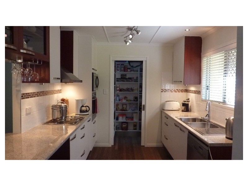 263 Whitehill Road, Raceview QLD 4305