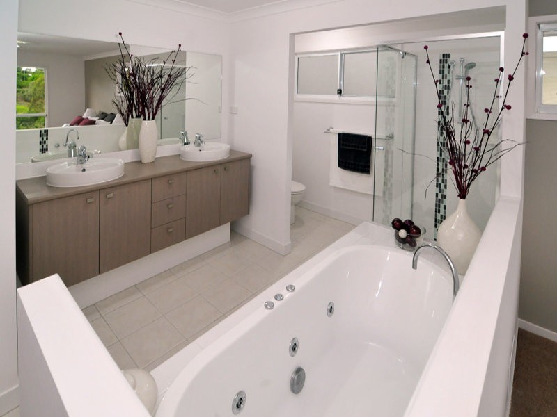 8 Bremer Pde, Basin Pocket QLD 4305