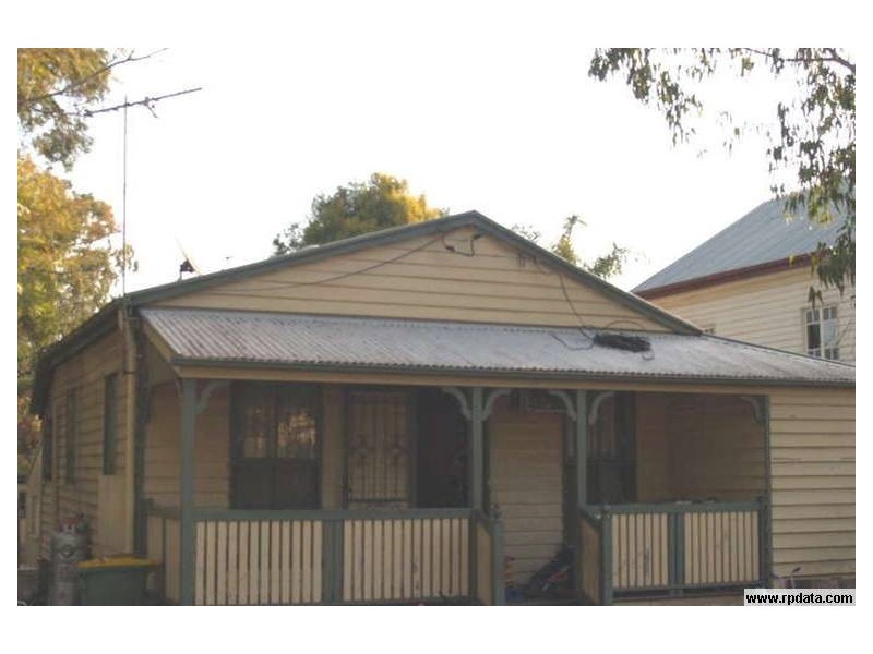 11 Vineyard Street, One Mile QLD 4305