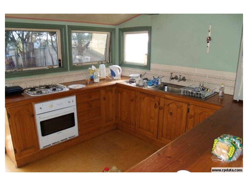 11 Vineyard Street, One Mile QLD 4305