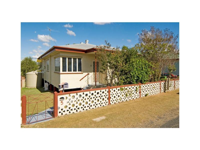 5 Churchill Street, Churchill QLD 4305