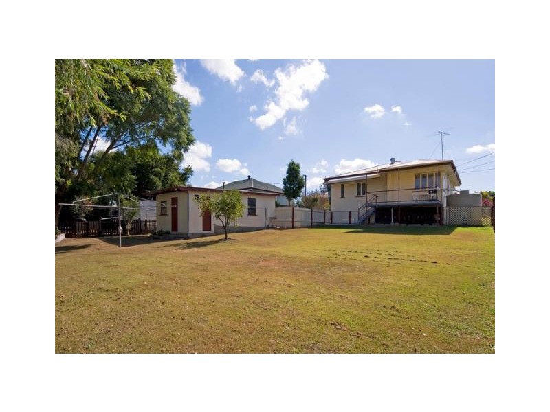 5 Churchill Street, Churchill QLD 4305