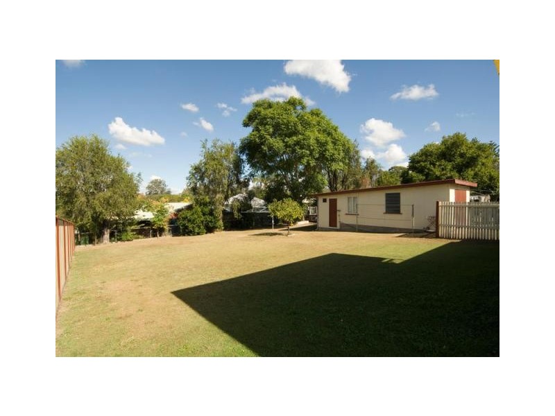 5 Churchill Street, Churchill QLD 4305