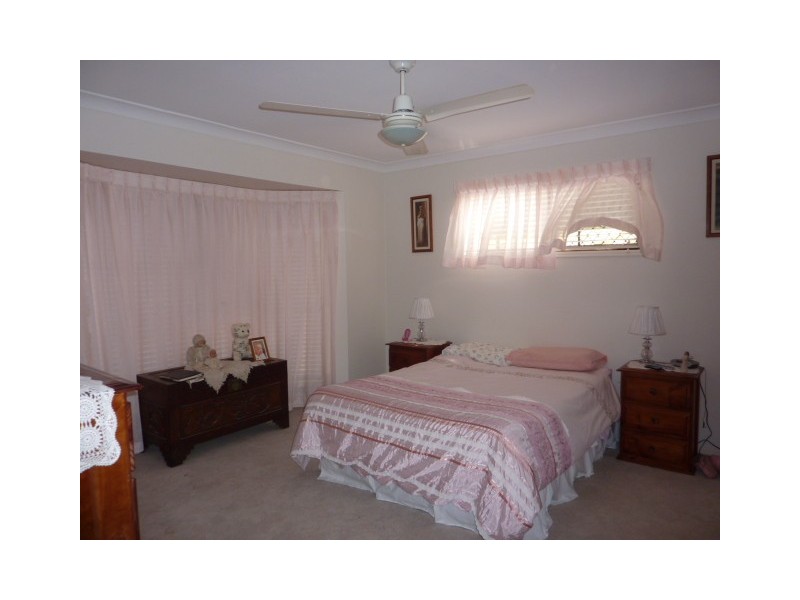 4 Pender Street, North Ipswich QLD 4305