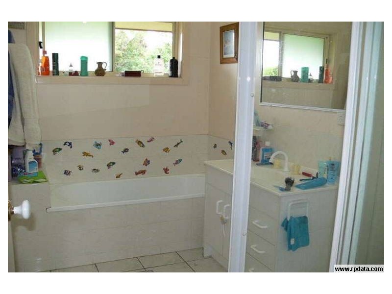 4 Kelly Court, Esk QLD 4312