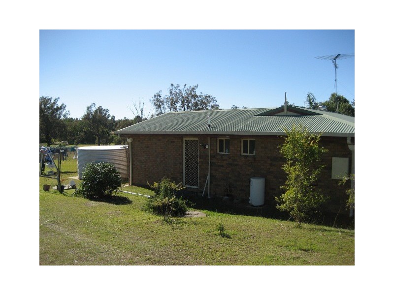 11 Benjamin Crt, Regency Downs QLD 4341