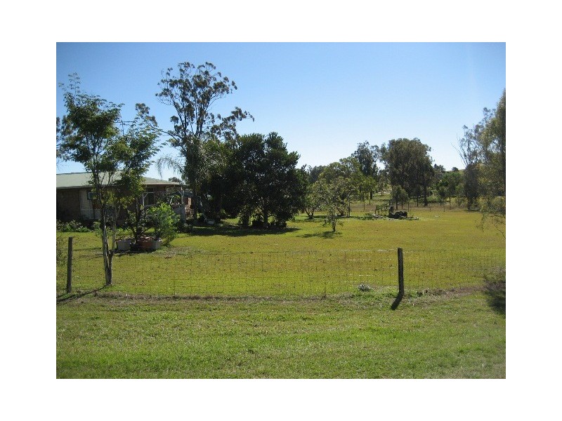11 Benjamin Crt, Regency Downs QLD 4341