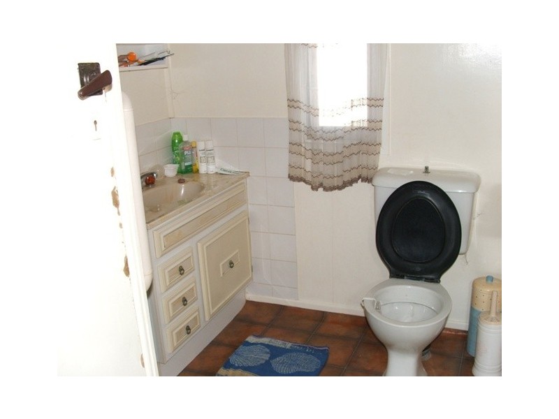 31 Samford Road, Leichhardt QLD 4305