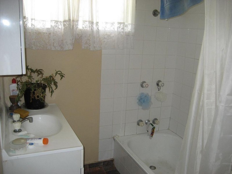 42 Flinders Drive, Leichhardt QLD 4305