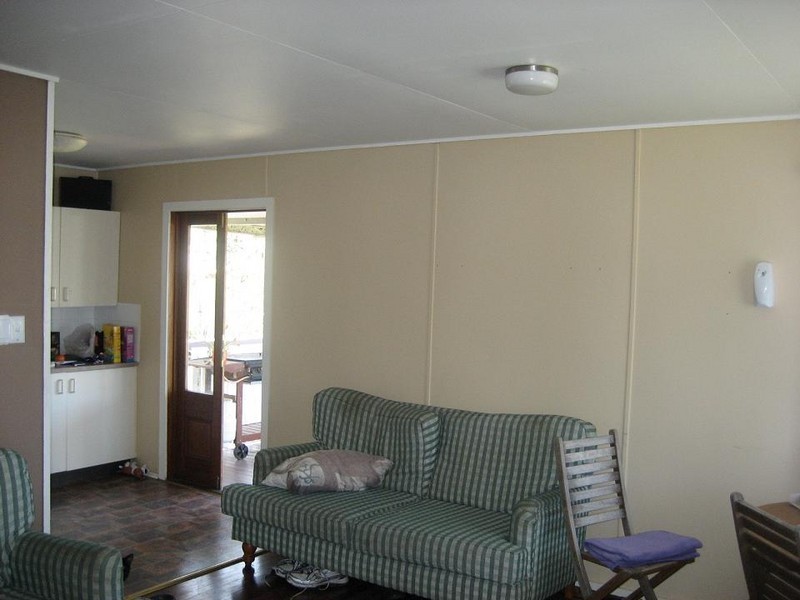42 Flinders Drive, Leichhardt QLD 4305