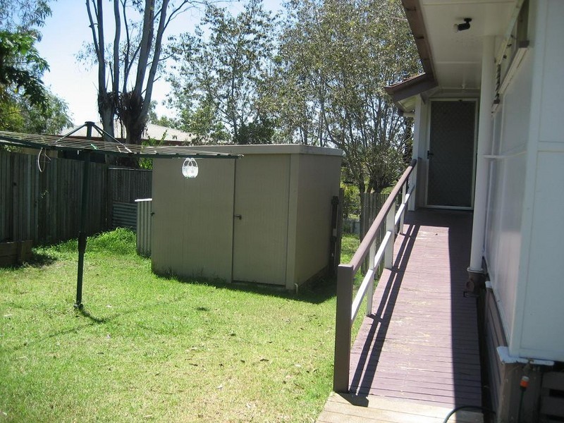 42 Flinders Drive, Leichhardt QLD 4305