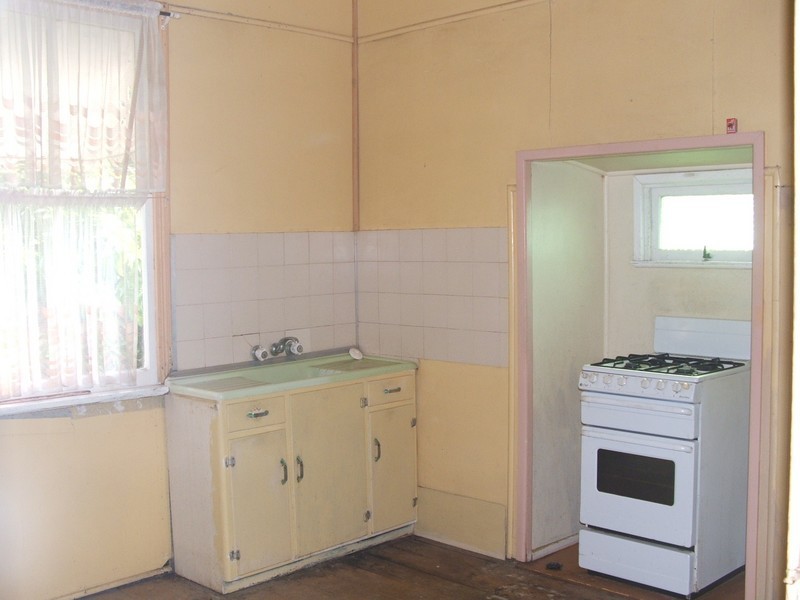 37 Rowland Terrace, Coalfalls QLD 4305