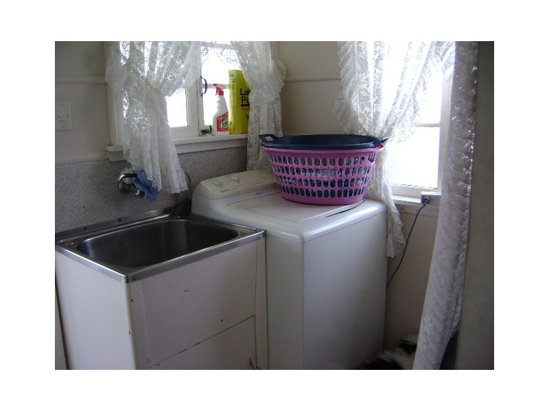Silkstone QLD 4304
