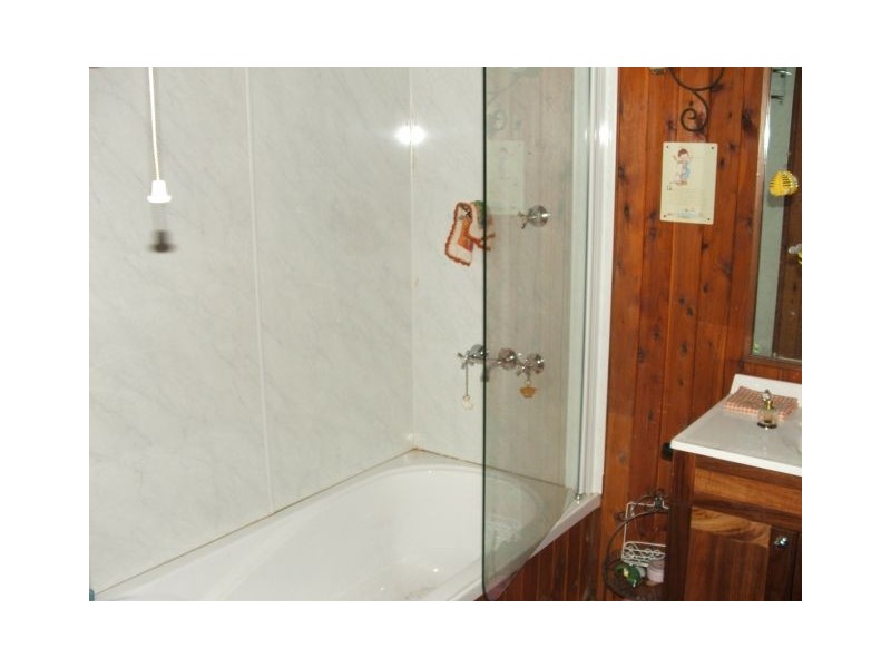 2 St Michael’s Terrace, Pine Mountain QLD 4306