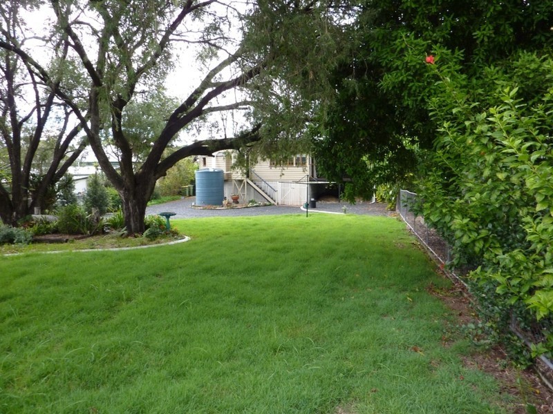 53 Frederick Street, Newtown QLD 4305