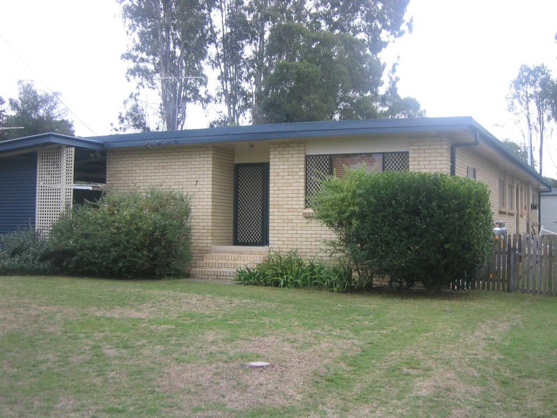 7 Cafferky ST, One Mile QLD 4305