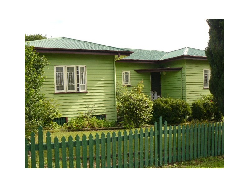 5 Crown Street, Silkstone QLD 4304