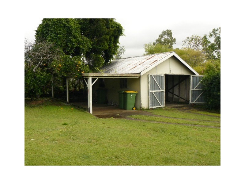 5 Crown Street, Silkstone QLD 4304